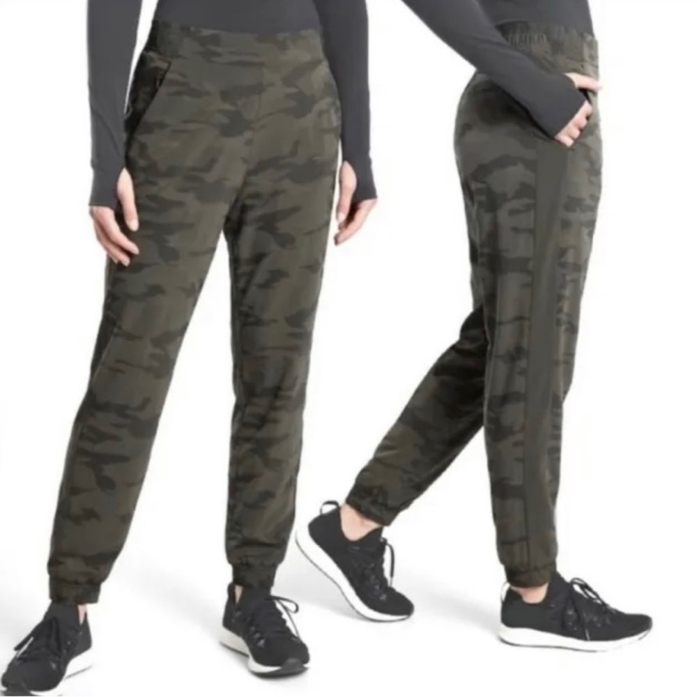 Athleta Brooklyn Textured Lined Camo Jogger Size 6